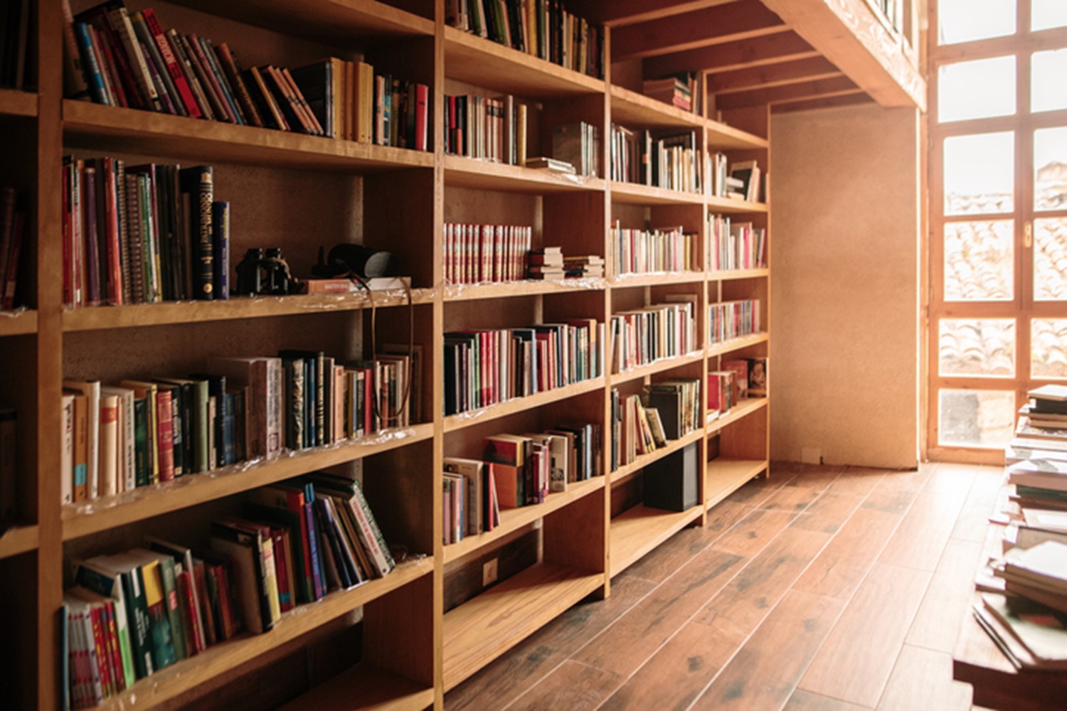本をスッキリ収納したい 造り付け本棚のある家づくり 建築コラム さいたま市 埼玉県の不動産売却はハウスウェル